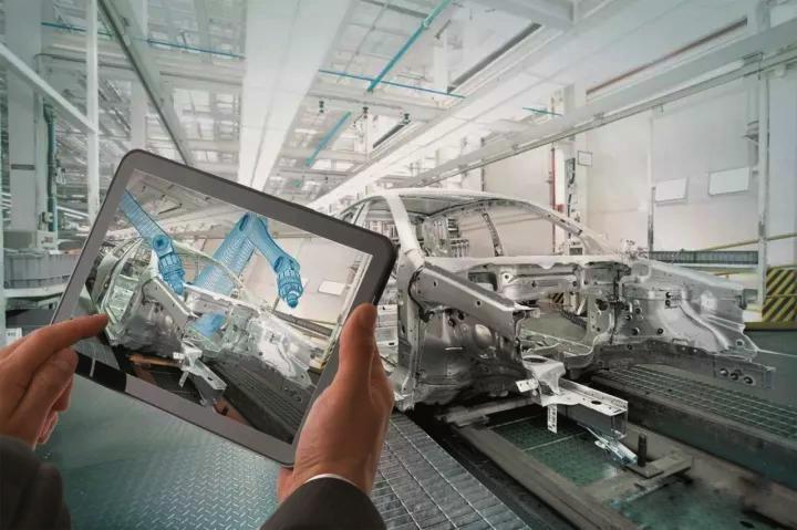 智能设备和信息技术三者在制造业的完美融合,涵盖了对制造工厂的生产
